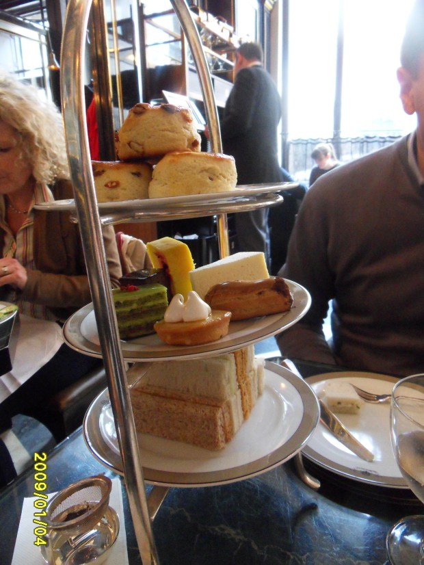 SAMSUNG DIGITAL CAMERA