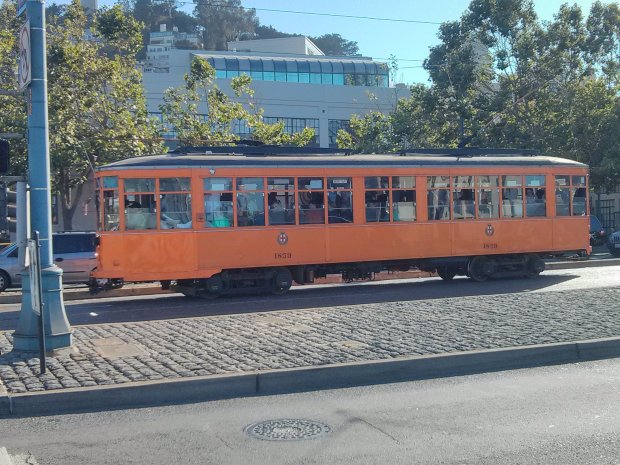 Famoso tram arancione di San Francisco