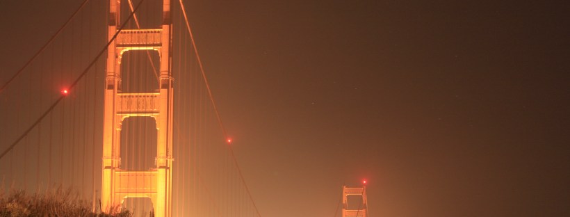 Golden Gate Bridge di notte a San Francisco
