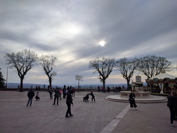 Assisi Piazza