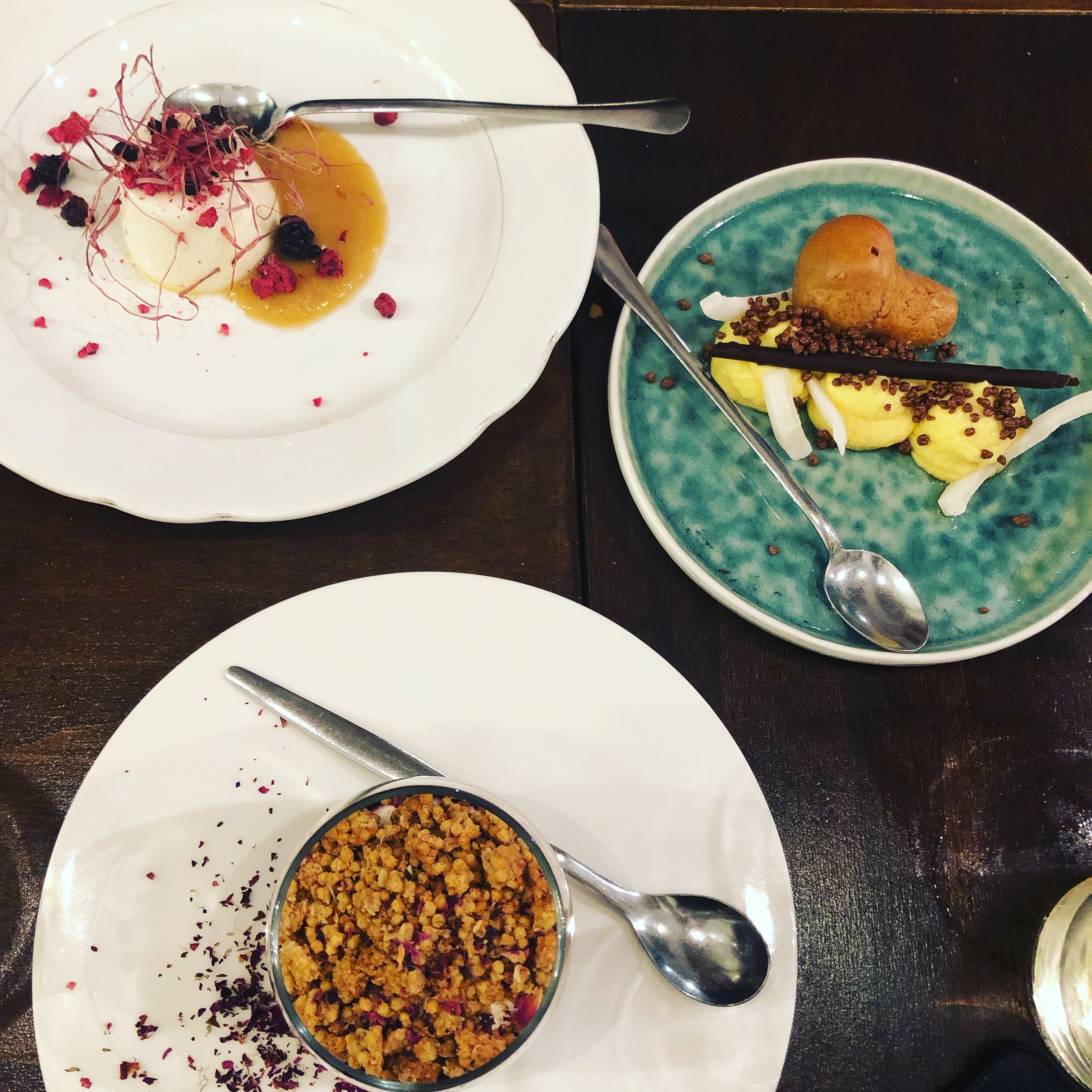 Tris di dessert al Rabarbaro